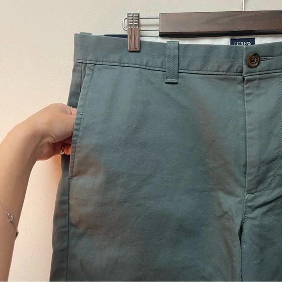 Men’s J. Crew NWT 7” Inseam Shorts - Picture 2 of 8